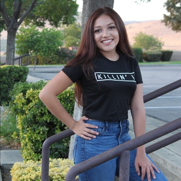 🆕 killin it shirt sleeve (cropped) - Picture 2 of 3